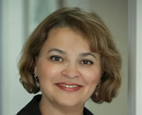 Professional headshot of Dr. Linna Golodriga