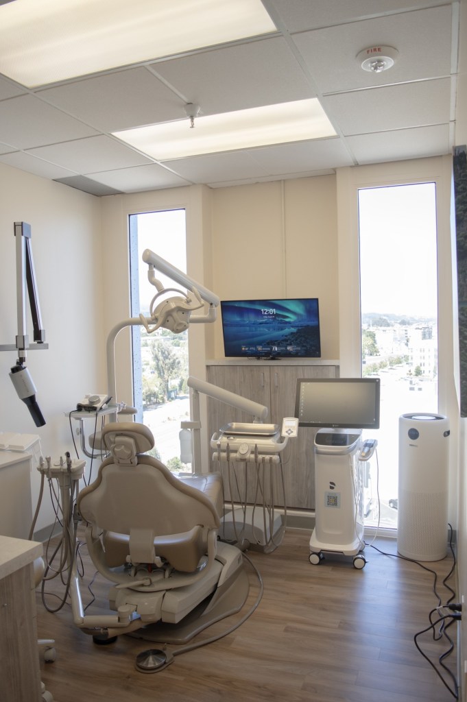Procedure room with dental chair